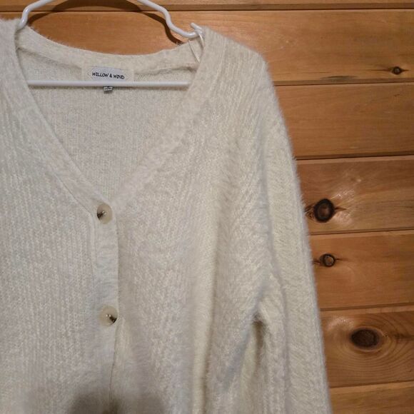 Women's Willow & Wind Sherpa White Fuzzy V Neck Button Front Cardigan Sweater - Picture 3 of 6